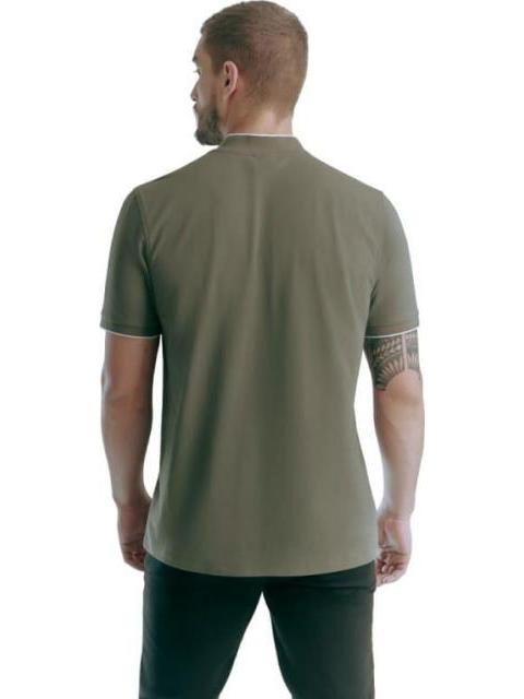 PLAYERA DE MODA CUELLO HENLEY VERDE OLIVO HPC POLO