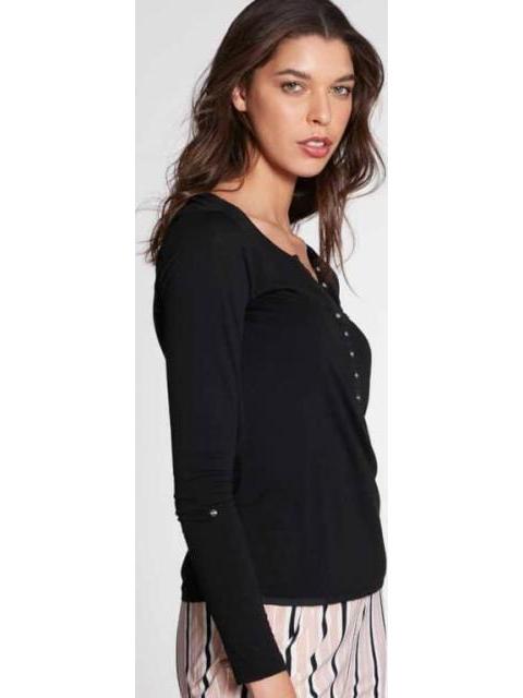 PLAYERA MANGA LARGA NEGRO HOLLY LAND