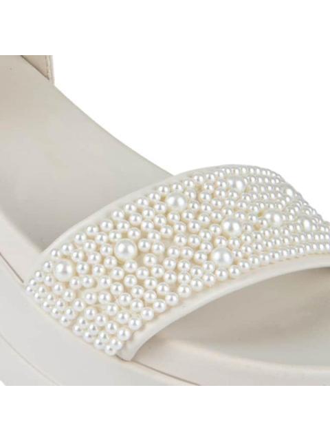 SANDALIA PLANA PERLAS BEIGE/HUESO VI LINE