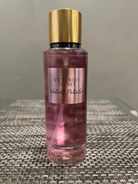 VICTORIAS SECRET VELVET PETALS BODY MIST 250 ML PARA MUJER
